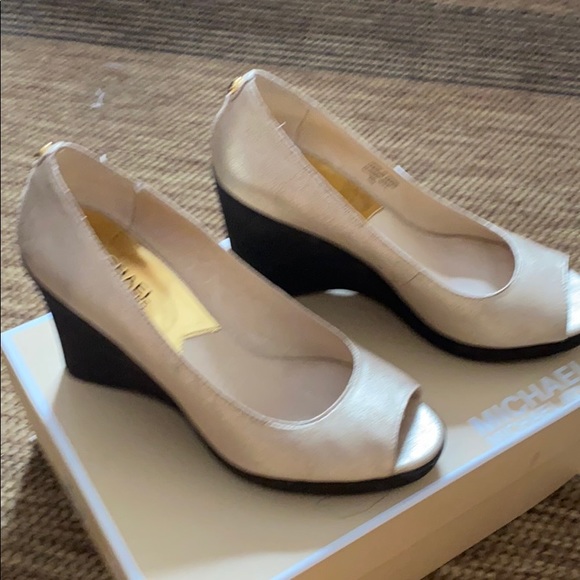 Michael kors Lexi Mid Wedge - Picture 5 of 8